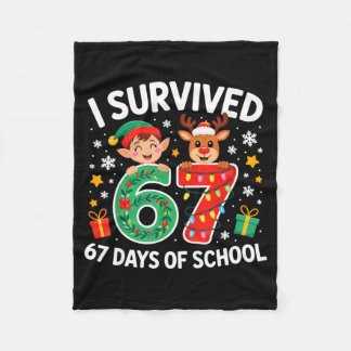 I Survived 67 Days Of School Christmas Candy Cane  フリースブランケット