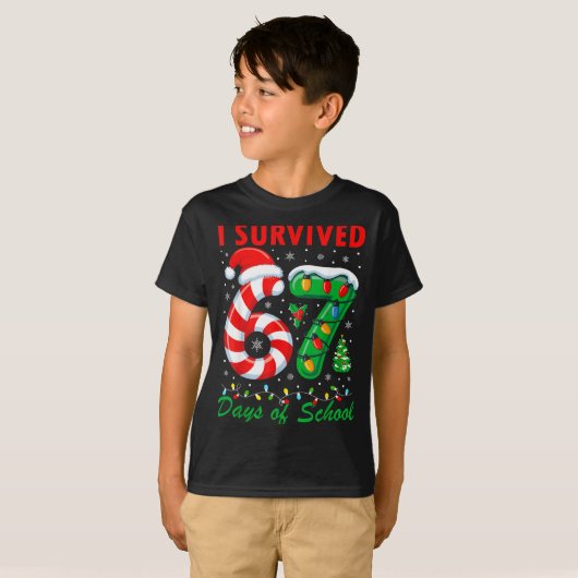 I Survived 67 Days Of School Christmas Candy Cane  Tシャツ (正面フル)