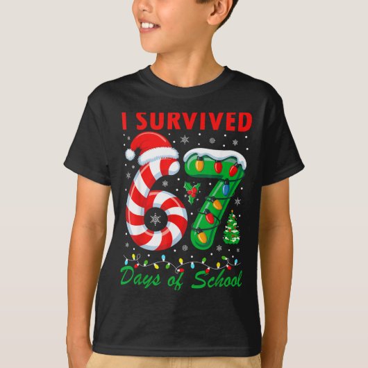 I Survived 67 Days Of School Christmas Candy Cane  Tシャツ (正面)