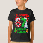 I Survived 67 Days Of School Christmas Candy Cane  Tシャツ (正面)
