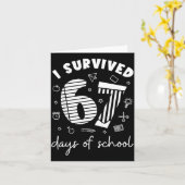 I Survived 67 Days Of School Cool Teacher Design カード (黄色い花)