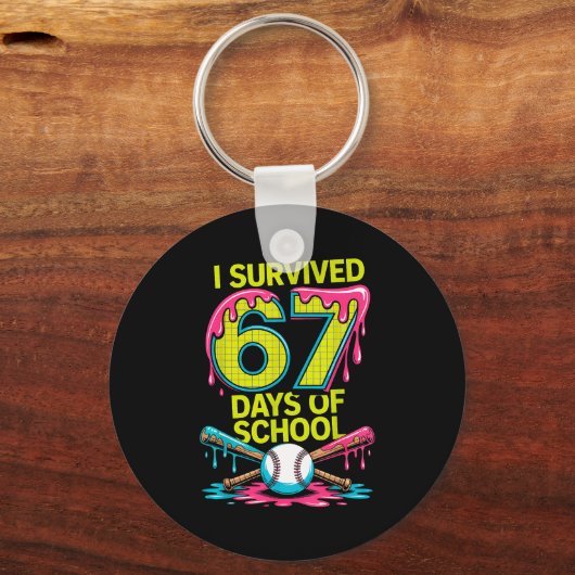 I Survived 67 Days Of School Funny 67 Baseball Sli キーホルダー (正面)