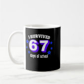 I Survived 67 Days Of School Funny 67 Meme Retro S コーヒーマグカップ (左)