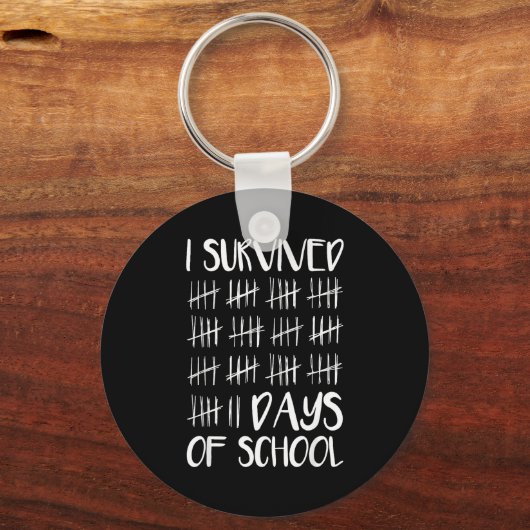 I Survived 67 Days Of School Funny 67 Meme Tally M キーホルダー (正面)