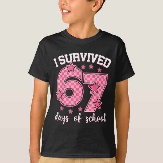 I Survived 67 Days Of School Funny 67 Meme Teacher Tシャツ (正面)