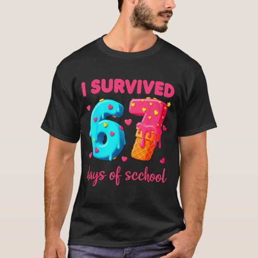 I Survived 67 Days Of School Funny 67 Meme Teacher Tシャツ (正面)