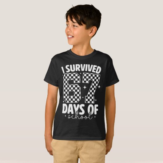 I Survived 67 Days Of School Funny 67 Meme Teacher Tシャツ (正面フル)