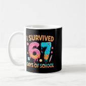 I Survived 67 Days Of School Funny 67 Teacher Stud コーヒーマグカップ (左)