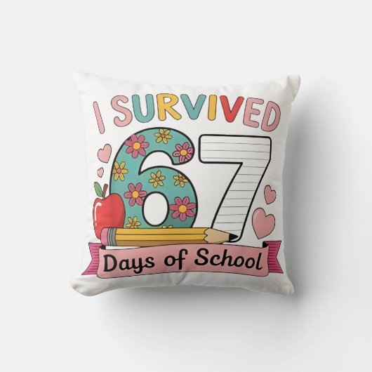 I Survived 67 Days of School Funny 67 Teachers Stu クッション (正面)