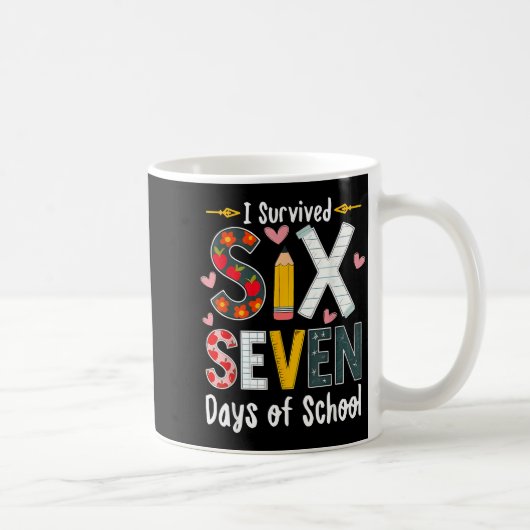 I Survived 67 Days Of School Funny 67 Teachers Stu コーヒーマグカップ (右)
