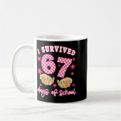 I Survived 67 Days Of School Funny 67 Teachers Stu コーヒーマグカップ (左)