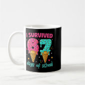 I Survived 67 Days Of School Funny 67 Teachers Stu コーヒーマグカップ (左)