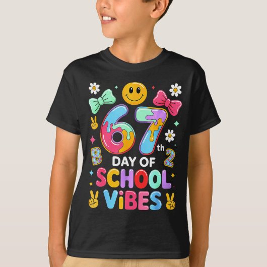 I Survived 67 Days Of School Funny 67 Teachers Stu Tシャツ (正面)
