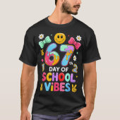 I Survived 67 Days Of School Funny 67 Teachers Stu Tシャツ (正面)