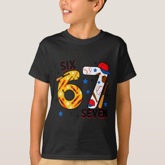 I Survived 67 Days Of School Funny 6 7 Baseball Te Tシャツ (正面)