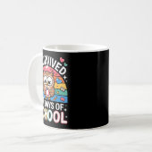 I Survived 67 Days Of School Funny Coffee Owl Scho コーヒーマグカップ (正面左)