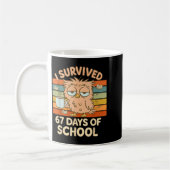 I Survived 67 Days Of School Funny Coffee Owl Scho コーヒーマグカップ (左)