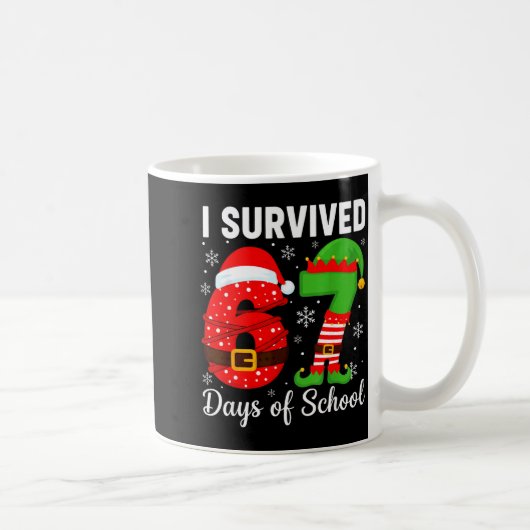 I Survived 67 Days Of School Funny Elf Christmas S コーヒーマグカップ (右)