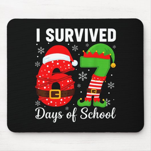 I Survived 67 Days Of School Funny Elf Christmas S マウスパッド (正面)