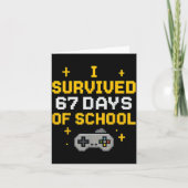 I Survived 67 Days Of School Funny Gamer Student M カード (正面)