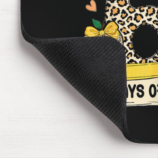 I Survived 67 Days Of School Funny Leopard Student マウスパッド (コーナー)