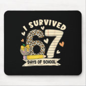 I Survived 67 Days Of School Funny Leopard Student マウスパッド (正面)