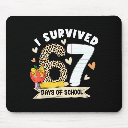 I Survived 67 Days Of School Funny Leopard Student マウスパッド (正面)