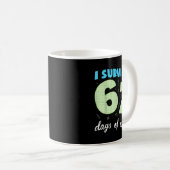 I Survived 67 Days Of School Funny Meme Student Te コーヒーマグカップ (正面右)