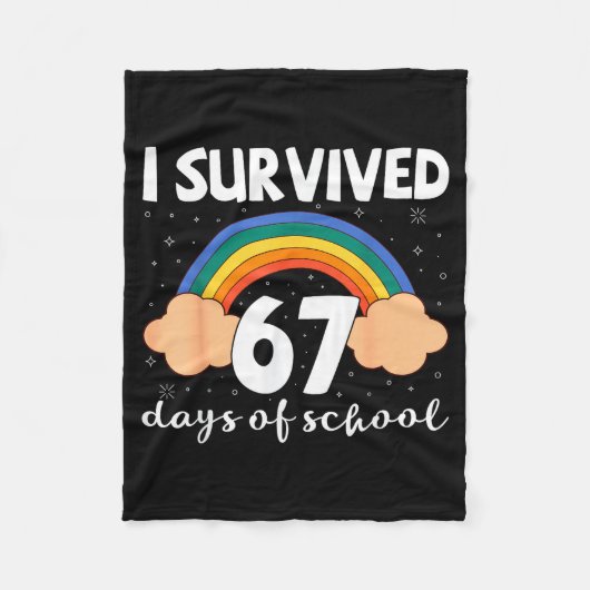 I Survived 67 Days Of School Funny Meme Student Te フリースブランケット (正面)