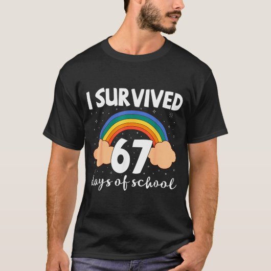 I Survived 67 Days Of School Funny Meme Student Te Tシャツ (正面)