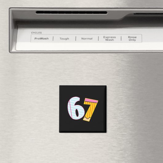 I Survived 67 Days Of School Funny Meme Teacher 2  マグネット (インサイチュ (食洗機))