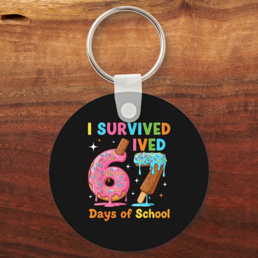 I Survived 67 Days Of School Funny Meme Teacher St キーホルダー (正面)