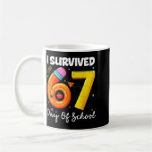 I Survived 67 Days Of School Funny Meme Teacher St コーヒーマグカップ (左)
