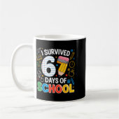 I Survived 67 Days Of School Funny Meme Teacher St コーヒーマグカップ (左)