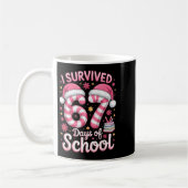 I Survived 67 Days Of School Funny Meme Teacher St コーヒーマグカップ (左)