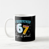 I Survived 67 Days Of School Funny Meme Teacher St コーヒーマグカップ (左)