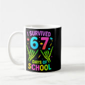 I Survived 67 Days Of School Funny Meme Teacher St コーヒーマグカップ (左)