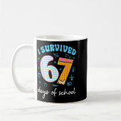 I Survived 67 Days Of School Funny Meme Teacher St コーヒーマグカップ (左)