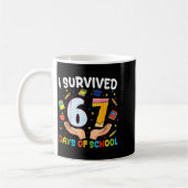 I Survived 67 Days Of School Funny Meme Teacher St コーヒーマグカップ (左)