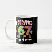 I Survived 67 Days Of School Funny Meme Teacher St コーヒーマグカップ (左)