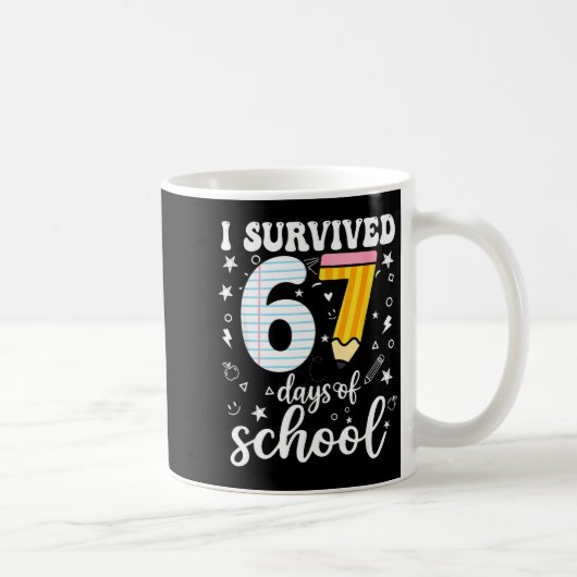 I Survived 67 Days Of School Funny Meme Teacher St コーヒーマグカップ (右)