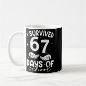I Survived 67 Days Of School Funny Meme Teacher St コーヒーマグカップ (左)