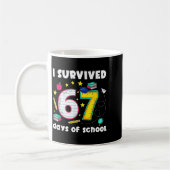 I Survived 67 Days Of School Funny Meme Teacher St コーヒーマグカップ (左)