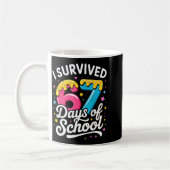 I Survived 67 Days Of School Funny Meme Teacher St コーヒーマグカップ (左)