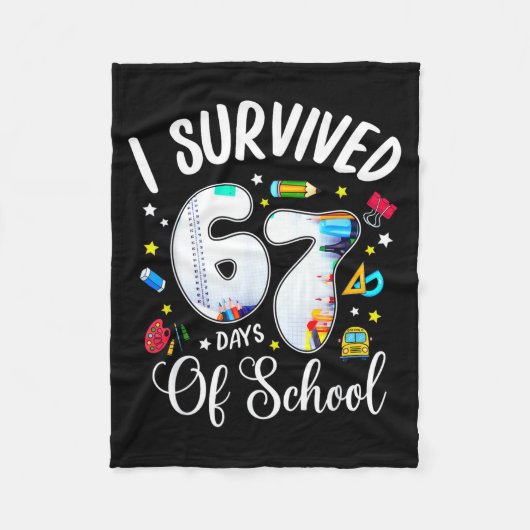 I Survived 67 Days Of School Funny Meme Teacher St フリースブランケット (正面)
