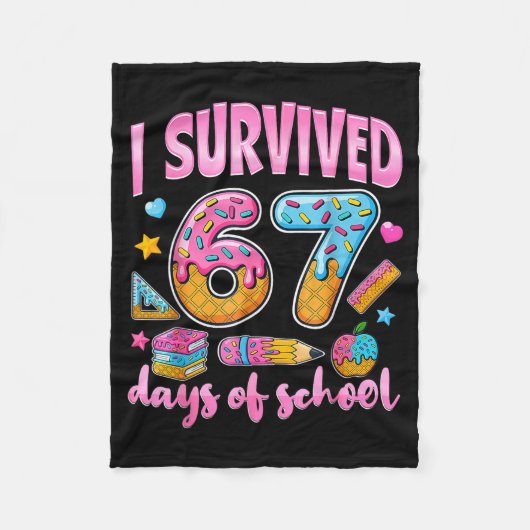 I Survived 67 Days Of School Funny Meme Teacher St フリースブランケット (正面)