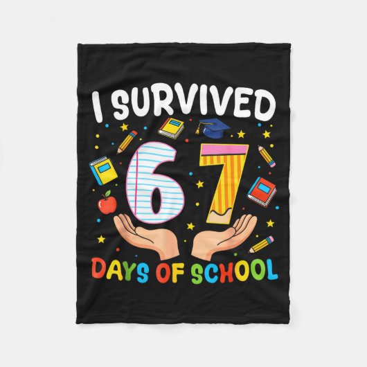 I Survived 67 Days Of School Funny Meme Teacher St フリースブランケット (正面)