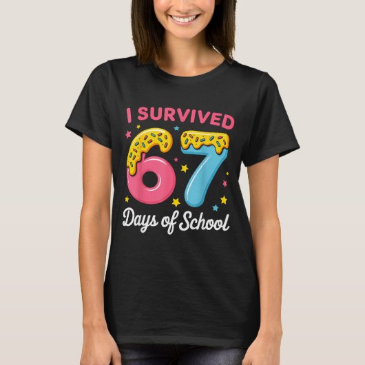 I Survived 67 Days Of School Funny Meme Teacher St Tシャツ (正面)