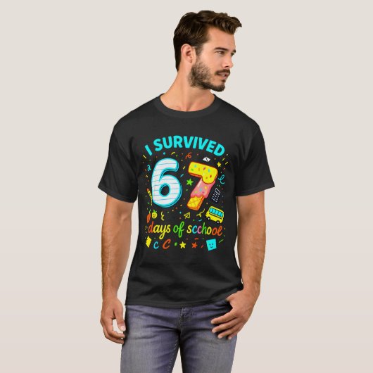 I Survived 67 Days Of School Funny Meme Teacher St Tシャツ (正面フル)