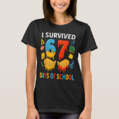 I Survived 67 Days Of School Funny Meme Teacher St Tシャツ (正面)